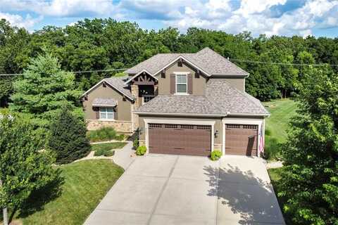4521 LAKECREST Drive, Shawnee, KS 66218