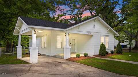 919 College Circle N, Wilson, NC 27893