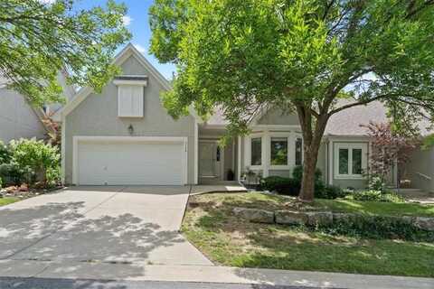 5848 Summit Street, Shawnee, KS 66216