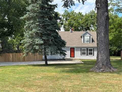 4202 Dr Greaves Road, Grandview, MO 64030