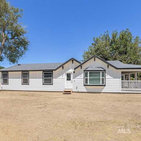 320 E Aruthur Ave, Glenns Ferry, ID 83623