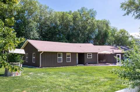 15960 Park View Dr, Wilder, ID 83676