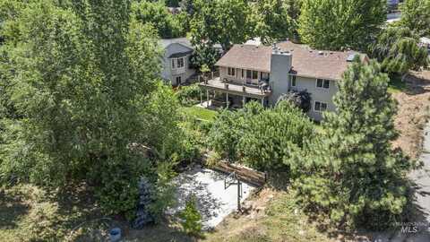 2236 E Roanoke Dr, Boise, ID 83712