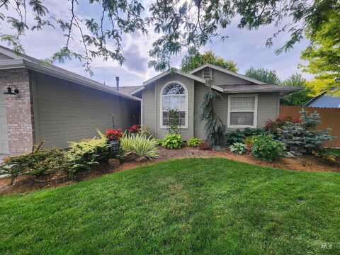 7633 N Dodgin Ave, Boise, ID 83714