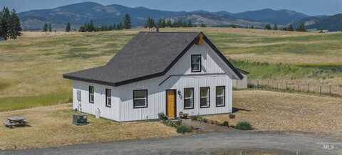 1001 Laura Lane, Princeton, ID 83857