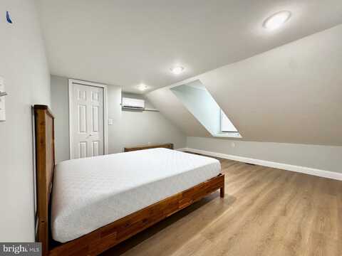 1024 RACE STREET, PHILADELPHIA, PA 19107