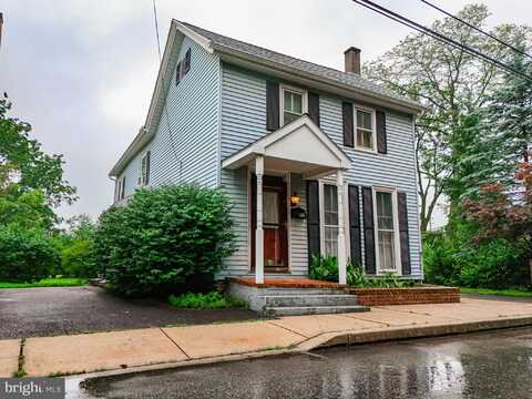 7 S JACKSON STREET, STRASBURG, PA 17579