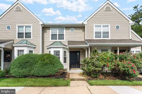 18 WASHINGTON COURT, HIGHTSTOWN, NJ 08520