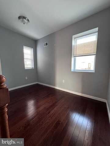 3211 W OXFORD STREET, PHILADELPHIA, PA 19121