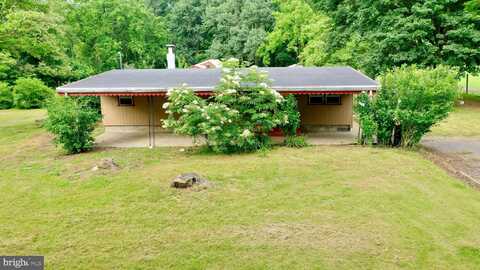 3351 MATHEWS LANE, ALBURTIS, PA 18011