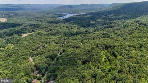 69 EDGE ROCK DRIVE, DRUMS, PA 18222