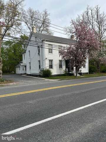 704 W MARKET STREET, ORWIGSBURG, PA 17961