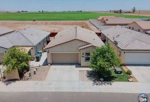 2704 Meadowbrook Dr, Imperial, CA 92251