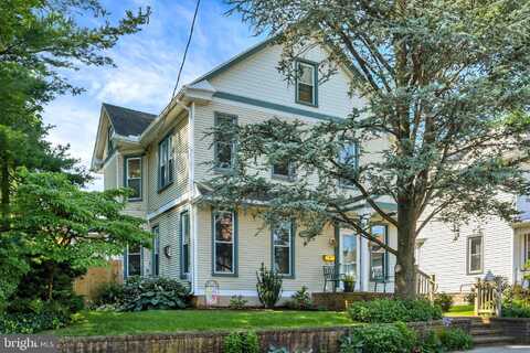 414 E CHESTNUT STREET, LEBANON, PA 17042