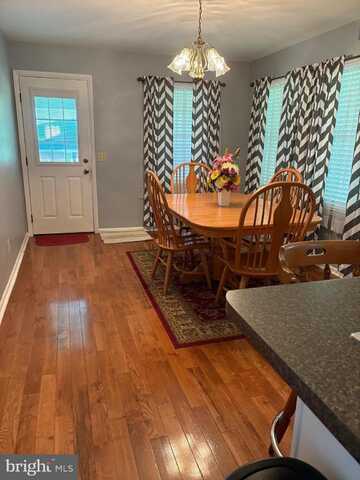 73 WOODLAND DRIVE, PETERSBURG, WV 26847