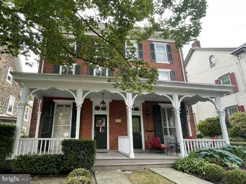 90 S CLINTON STREET, DOYLESTOWN, PA 18901