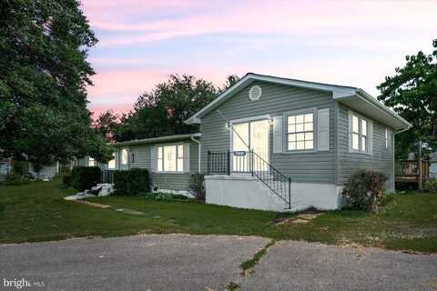 190 BLACKWELL ROAD, COLONIAL BEACH, VA 22443