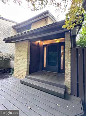 2021 LAKEBREEZE WAY, RESTON, VA 20191