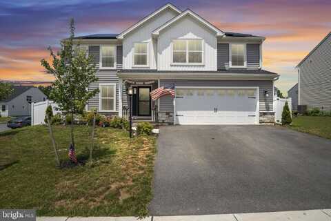 92 LONG BEND DR., CARLISLE, PA 17015