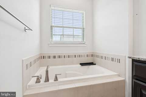2138 HEMLOCK BAY ROAD, DUMFRIES, VA 22026