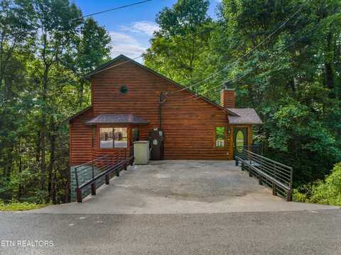 1444 S Baden Drive, Gatlinburg, TN 37738