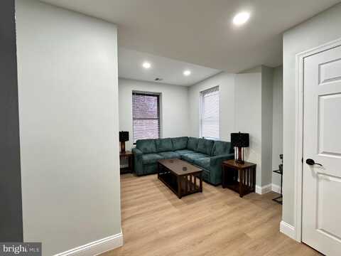 1024 RACE STREET, PHILADELPHIA, PA 19107