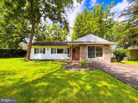 55 FAIRWAY DRIVE, YARDLEY, PA 19067