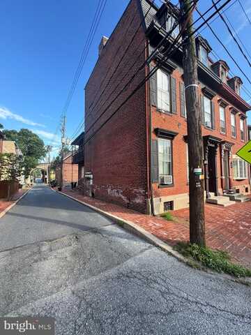 109 WASHINGTON STREET, HARRISBURG, PA 17104