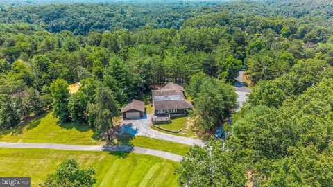 26 PATHFINDER LANE, HEDGESVILLE, WV 25427