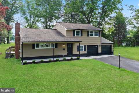 6 RYAN ROAD, CRANBURY, NJ 08512