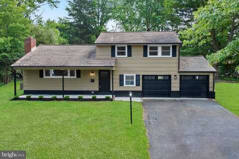 6 RYAN ROAD, CRANBURY, NJ 08512