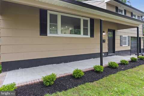 6 RYAN ROAD, CRANBURY, NJ 08512