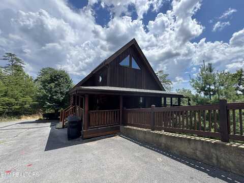 2026 Cougar Crossing Way, Sevierville, TN 37876