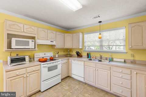 100 CANDLEWICK DRIVE, WINCHESTER, VA 22602