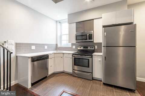 17 S 44TH STREET, PHILADELPHIA, PA 19104