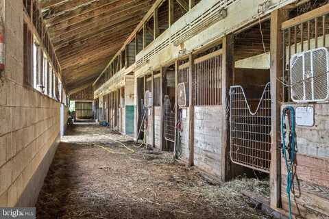 13427 HILLTOP FARM RD, GORDONSVILLE, VA 22942