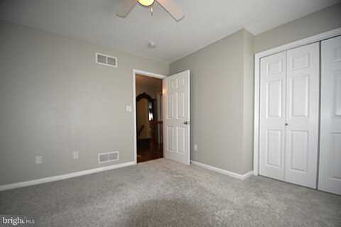 26 ESSEX DRIVE, CARLISLE, PA 17015
