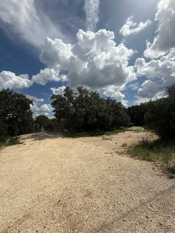 197 Rainbow Dr, Lakehills, TX 78063