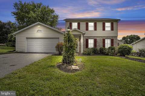 18 DOUGLAS COURT, CARLISLE, PA 17013