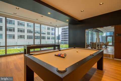 1800 NORTH LYNN, ARLINGTON, VA 22209