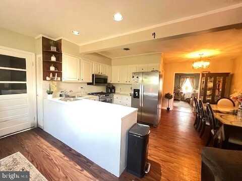1 KENWOOD AVENUE, CATONSVILLE, MD 21228