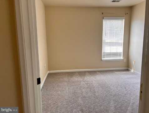 5105 STARTING GATE DRIVE, UPPER MARLBORO, MD 20772