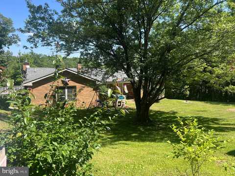 6395 SPRINGFIELD PIKE, POINTS, WV 25437