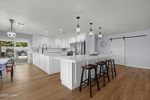 630 Shadow Mountain Dr, Kingman, AZ 86409