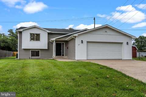 17 CRABTREE DRIVE, LEVITTOWN, PA 19055