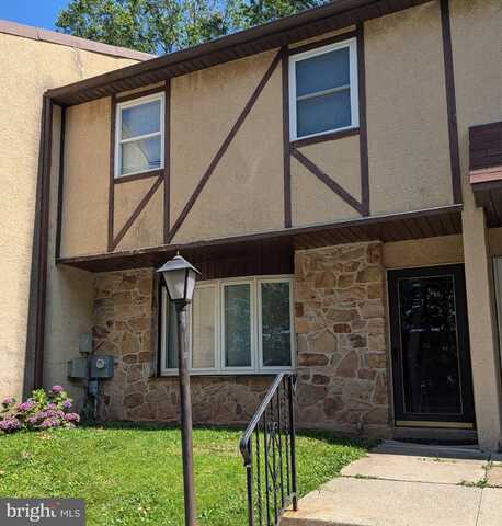 14 KNOCK N KNOLL CIRCLE, WILLOW GROVE, PA 19090