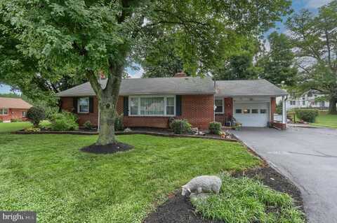 3 PFAUTZ AVENUE, LITITZ, PA 17543