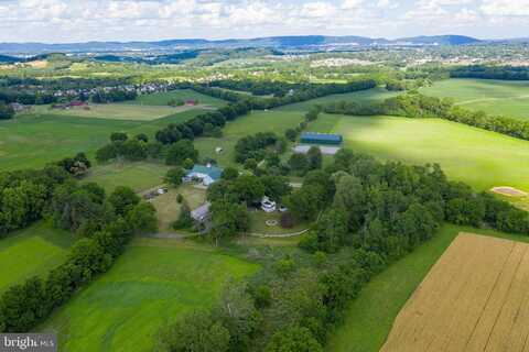 140 EVANS HILL ROAD, READING, PA 19608