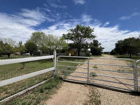 6926 Elephant Road, Lubbock, TX 79407
