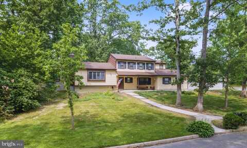2 KERRY COURT, OLD BRIDGE, NJ 08857